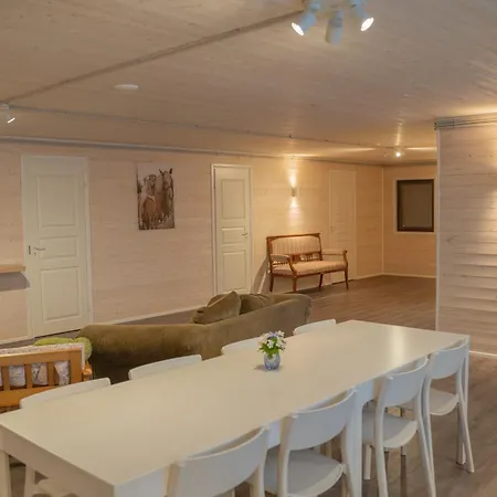 Majutus Massu Ratsaklubis Апартаменты Massu (Laaneranna)